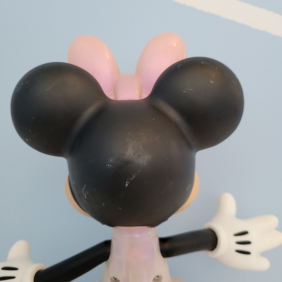 Disney Rainbow Dazzle Minnie Mouse Interactive Light Up Singing Doll - Picture 7 of 12